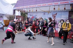 Tôn vinh những giá trị văn hóa truyền thống tốt đẹp của dân tộc Mông