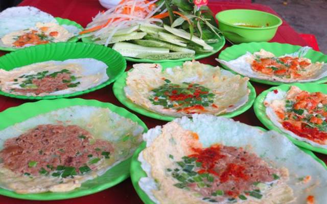 Khám phá ẩm thực Huế với những món ăn vặt béo ngọt như bánh xèo nhưng giá chỉ từ 5000 đồng - Ảnh 3.