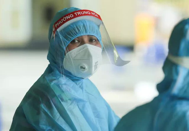     Ít nhất 857 nhân viên y, bác sĩ ở Hà Nội xin nghỉ việc, xin chuyển công tác - Ảnh 1.