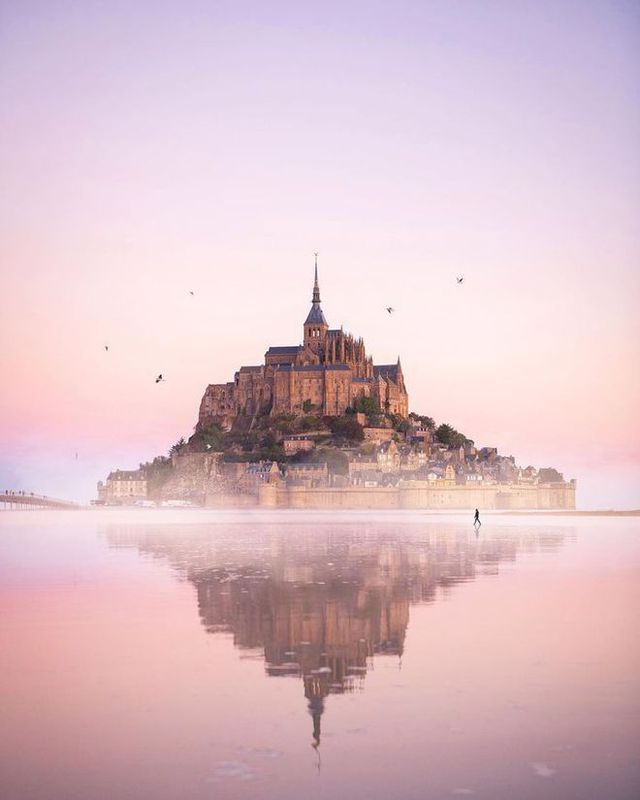 Ngắm lâu đài có thật trên biển ở Pháp: Khung cảnh thần tiên choáng ngợp chỉ xuất hiện một lần trong ngày - Ảnh 8.