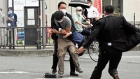 Vụ ám sát cựu Thủ tướng Nhật Bản Shinzo Abe: Lời khai và lai lịch của nghi phạm, ông Abe đang trong tình trạng nguy kịch