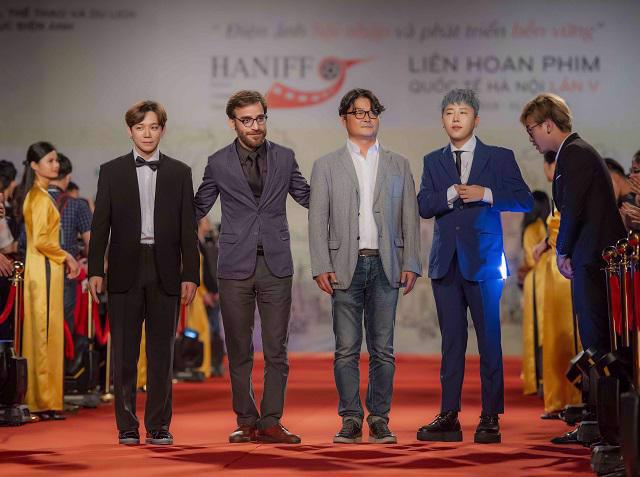 Các nhà làm phim nước ngoài tại Liên hoan phim Quốc tế Hà Nội lần thứ V.