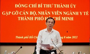 Bí thư Đảng ủy Nguyễn Văn Nen: 