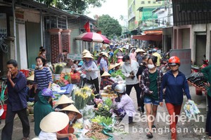 Chợ quê Nghệ An nhộn nhịp đón rằm tháng bảy