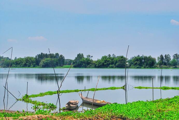 'Hồ nước trời' gắn liền với cuộc sống của người dân An Phú, An Giang.  (Ảnh: Internet)