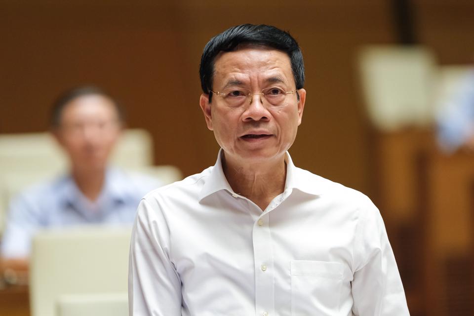 Bộ trưởng Bộ Thông tin và Truyền thông Nguyễn Mạnh Hùng cho biết, tin xấu độc hại hiện nay chủ yếu xuất hiện trên nền thế giới.