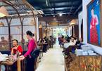 Người lao động trượt đại học hai lần để trở thành chủ sở hữu của một chuỗi nhà hàng ẩm thực Thái Lan