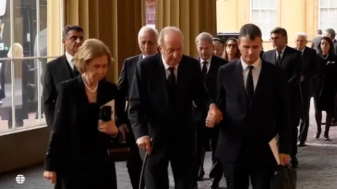 Những vị khách nổi bật trong đám tang Nữ hoàng: Nhà vua Tây Ban Nha bị thất sủng vì bê bối đời tư, với hàng nghìn nhân tình