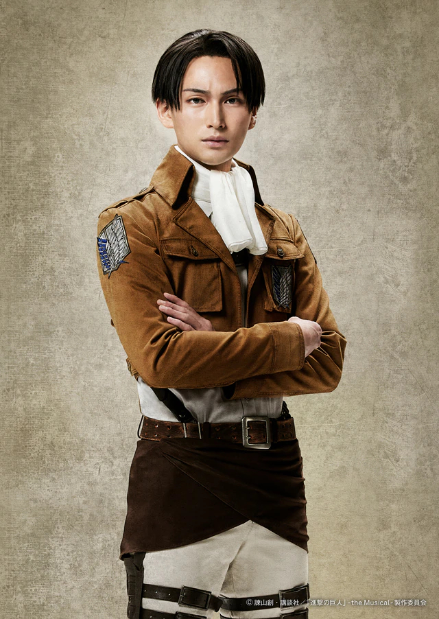 Ryo Matsuda trong vai Levi trong Attack on Titan the Musical